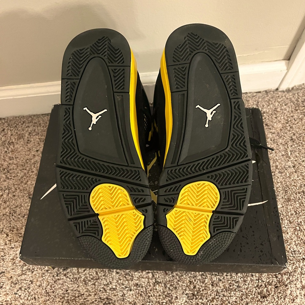 Jordan 4 Retro